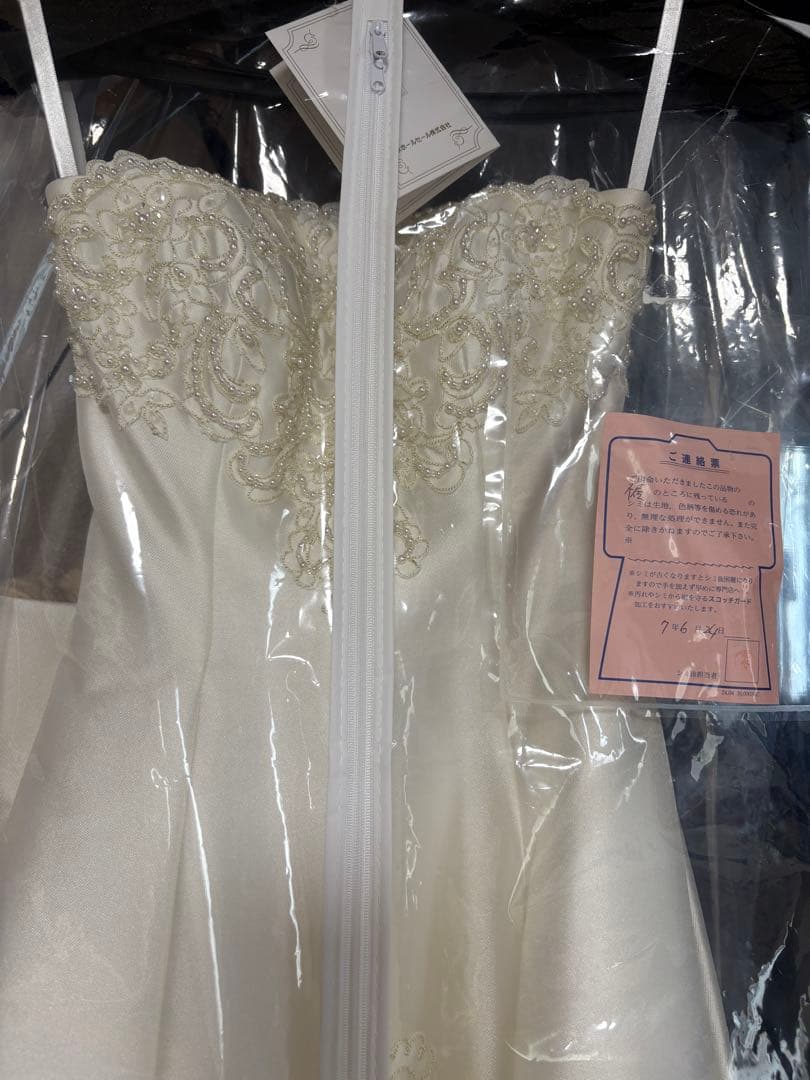 天　ホワイトウェディングドレス オフショルダー　MIL5058