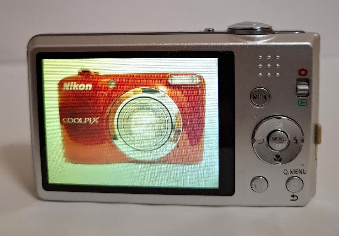 [美品]パナソニック Panasonic Lumix DMC-FH5 コンデジ