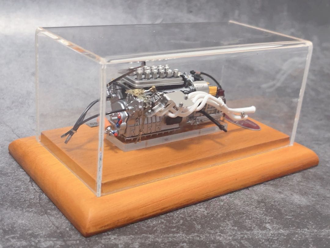 1/18 CMC フェラーリ 312P 1969 ケース付きエンジン