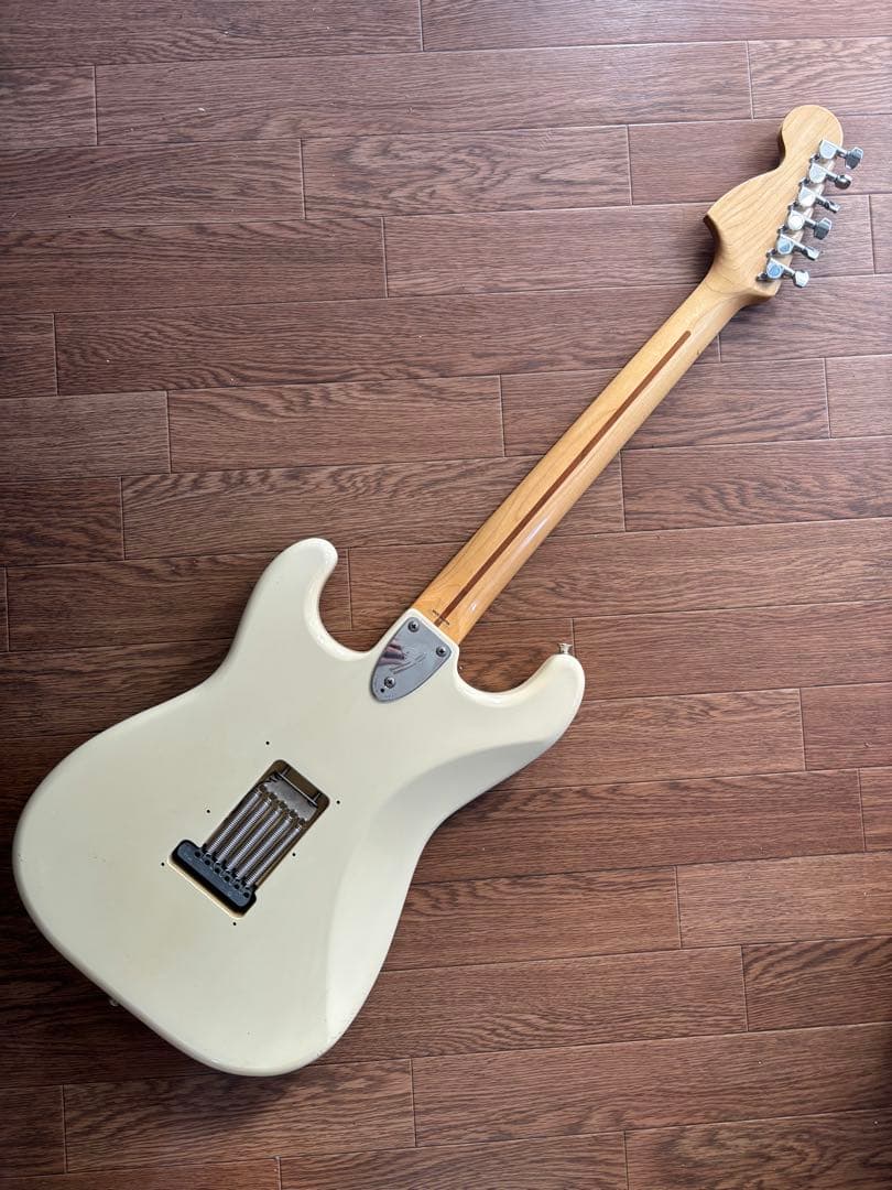 A*p様 《Eシリアル》fender japan stratcaster st7