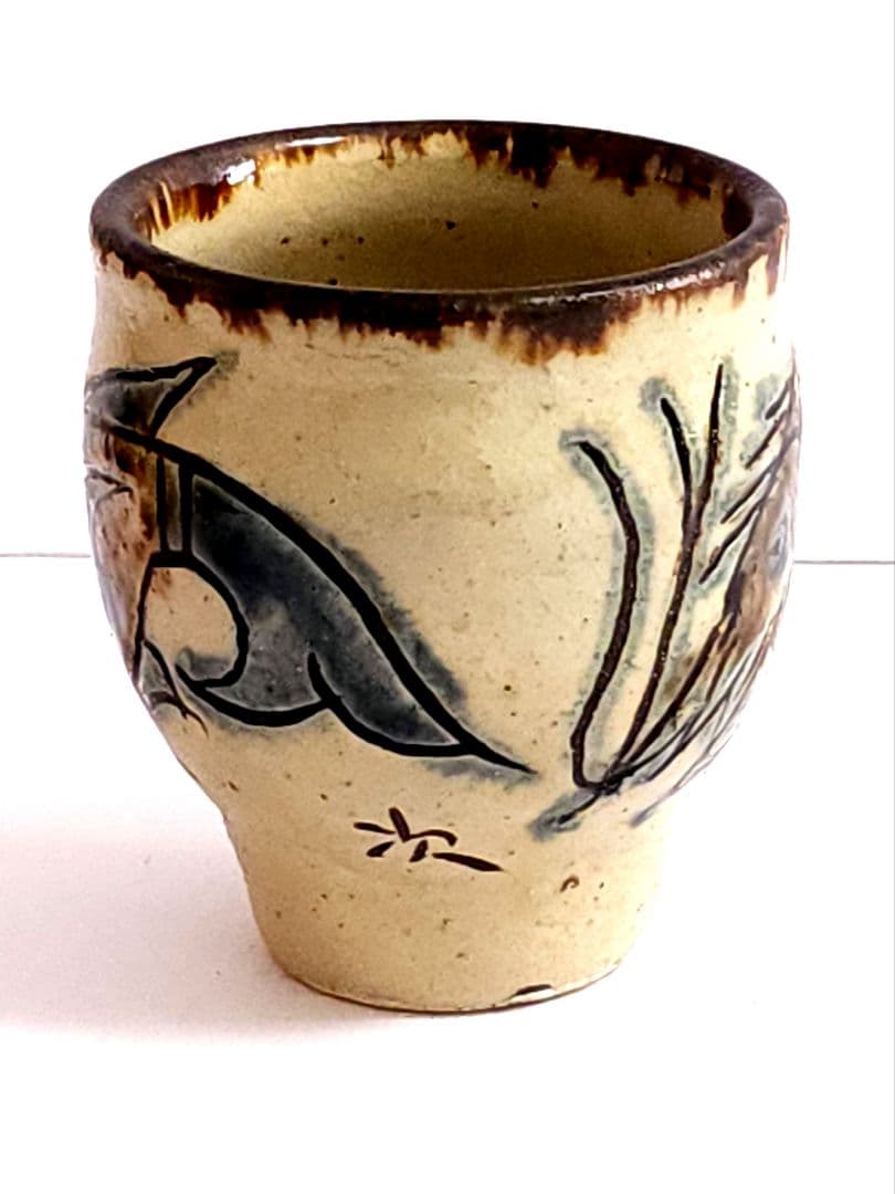 人間国宝 金城次郎 壺屋焼 魚文 湯呑　共箱/陶歴