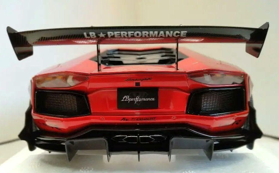オートアート　1/18　ランボルギーニ　アヴェンタドール　LB-WORKS