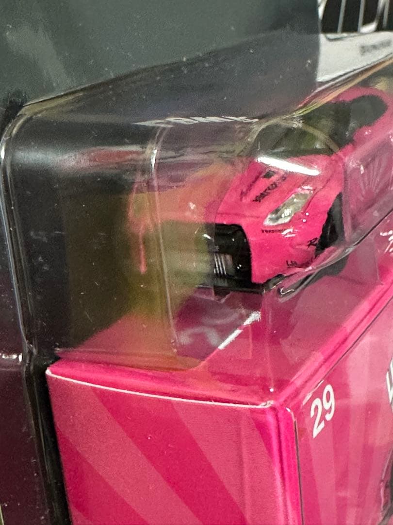MINI GT LBWK Nissan GT-R Candy Pink 限定