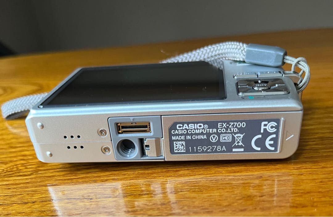 CASIO カシオ 動作確認済みEXILIM EX-Z700 デジカメ