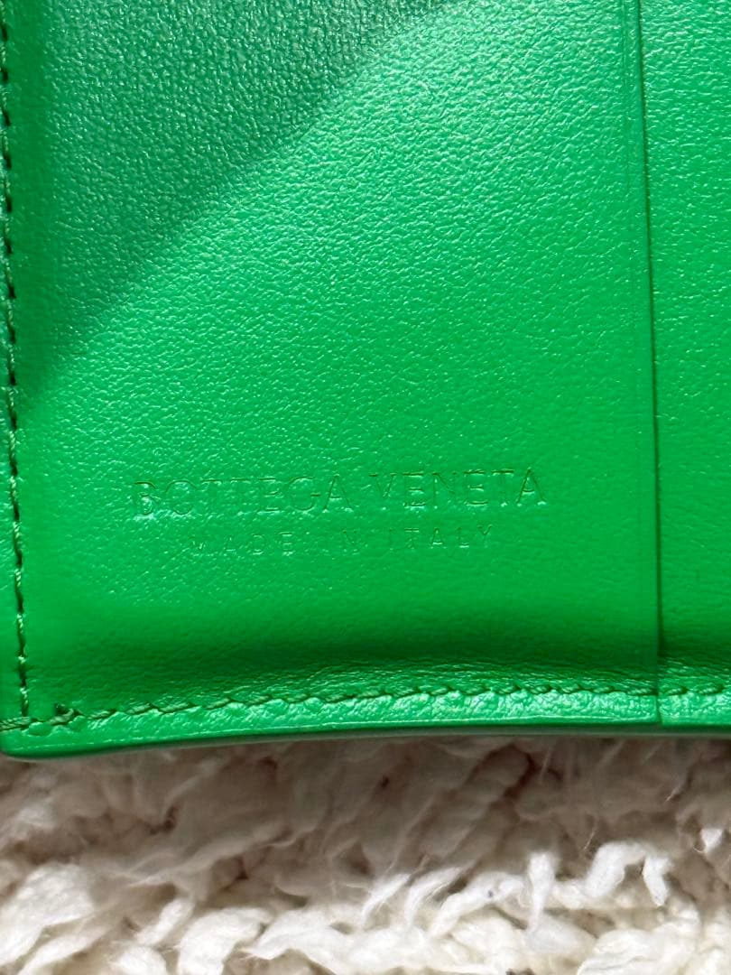 ボッテガヴェネタ　イントレチャートタイニー　3つ　折ウォレット