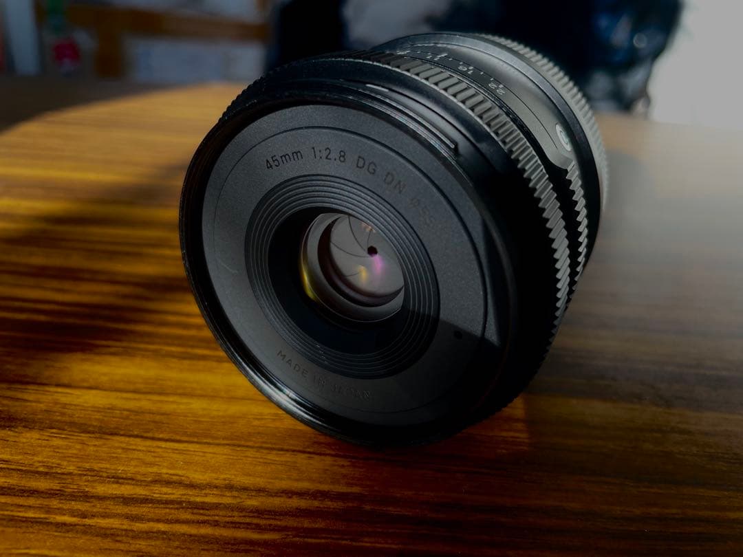みお【美品】SIGMA 45mm F2.8 DG DN Lマウント