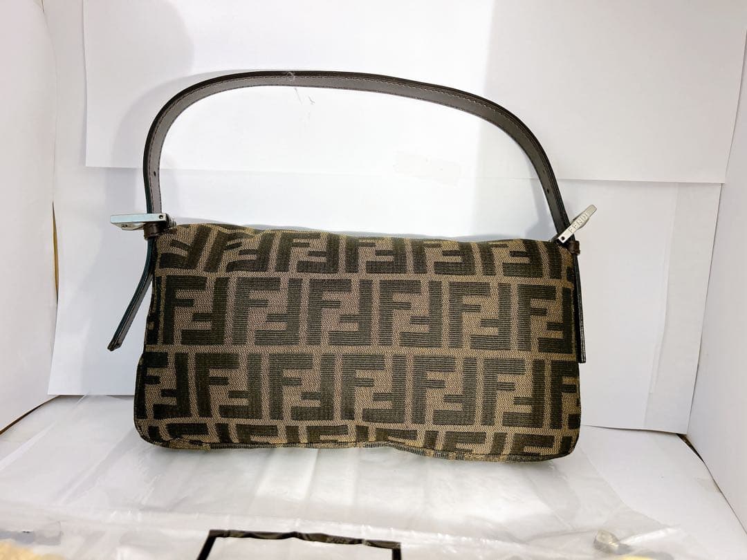 Fendi FFロゴ ハンドバッグ ブラウン