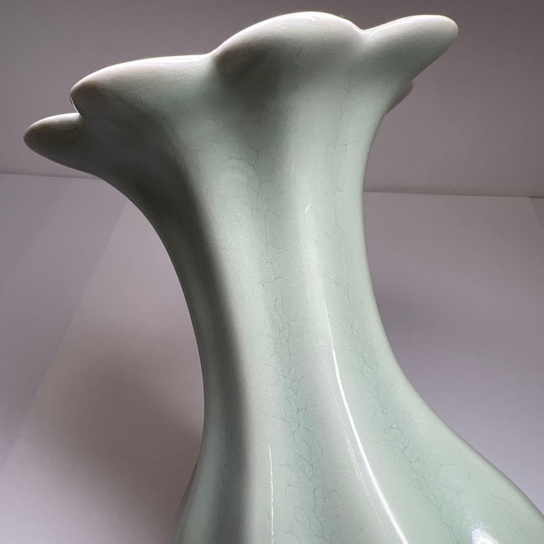 中国竜泉窯　青磁陰刻花入　高さ21.3㎝　東Y7-0804⭐︎2Fトヒト