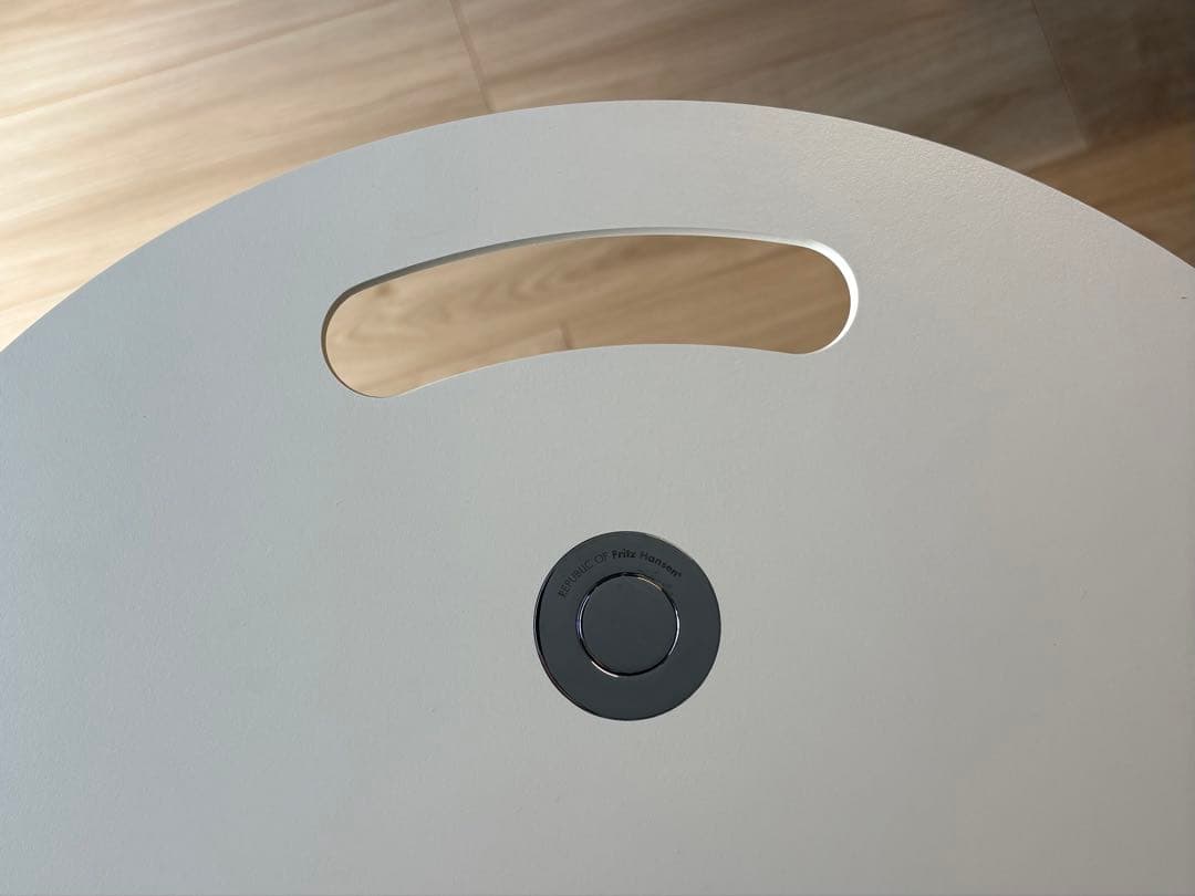 フリッツハンセン　リトルフレンド　サイドテーブル　ホワイト　昇降式　即購入可