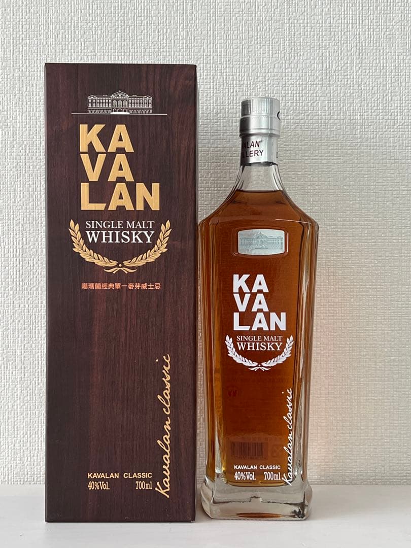 KAVALAN CLASSIC シングルモルトウイスキー 700ml 40%