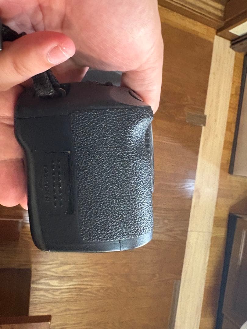 Canon EOS 5D Mark II 本体と付属品　バッテリー　充電器