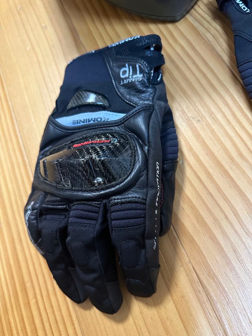 AGV フルフェイスヘルメット Lサイズマットブラックとコミネグローブセット