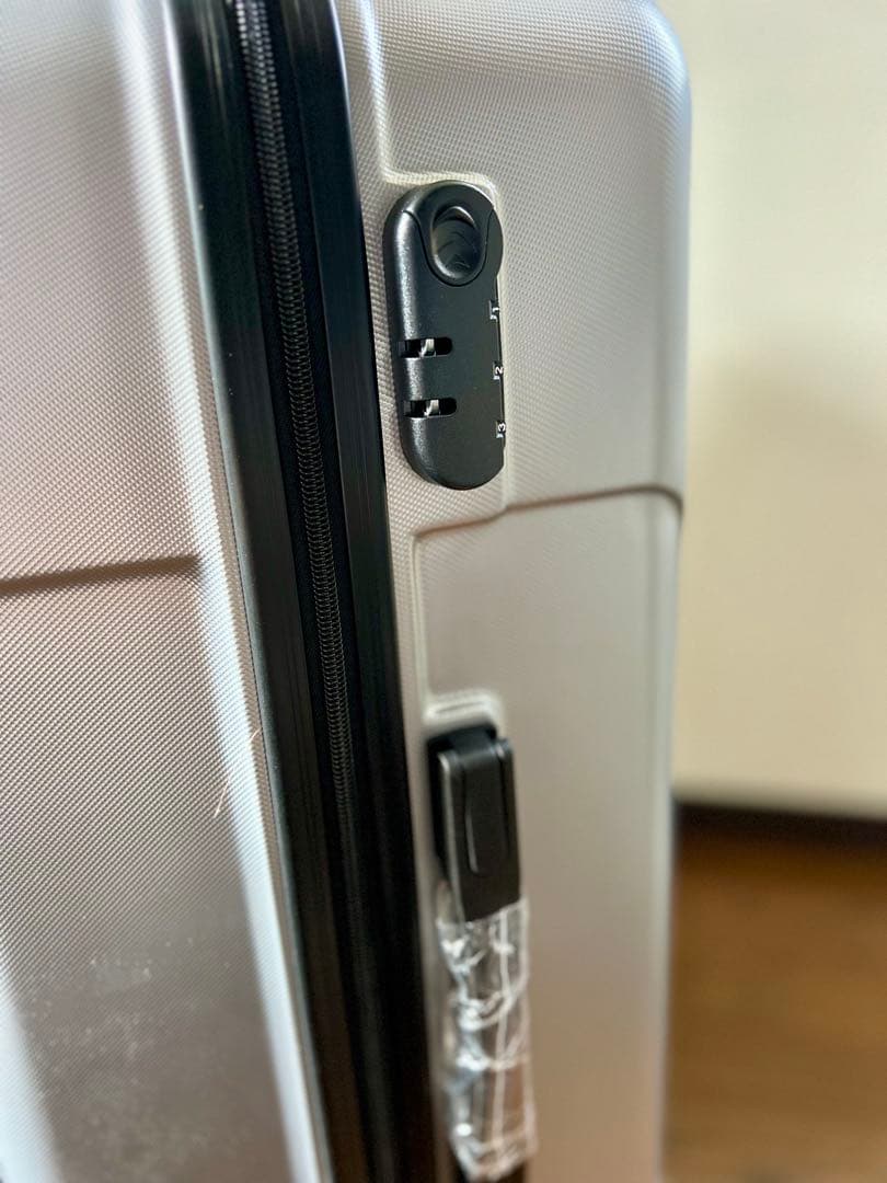 4点セット スーツケース シルバー 在庫処分 旅行 360°の4輪キャスター