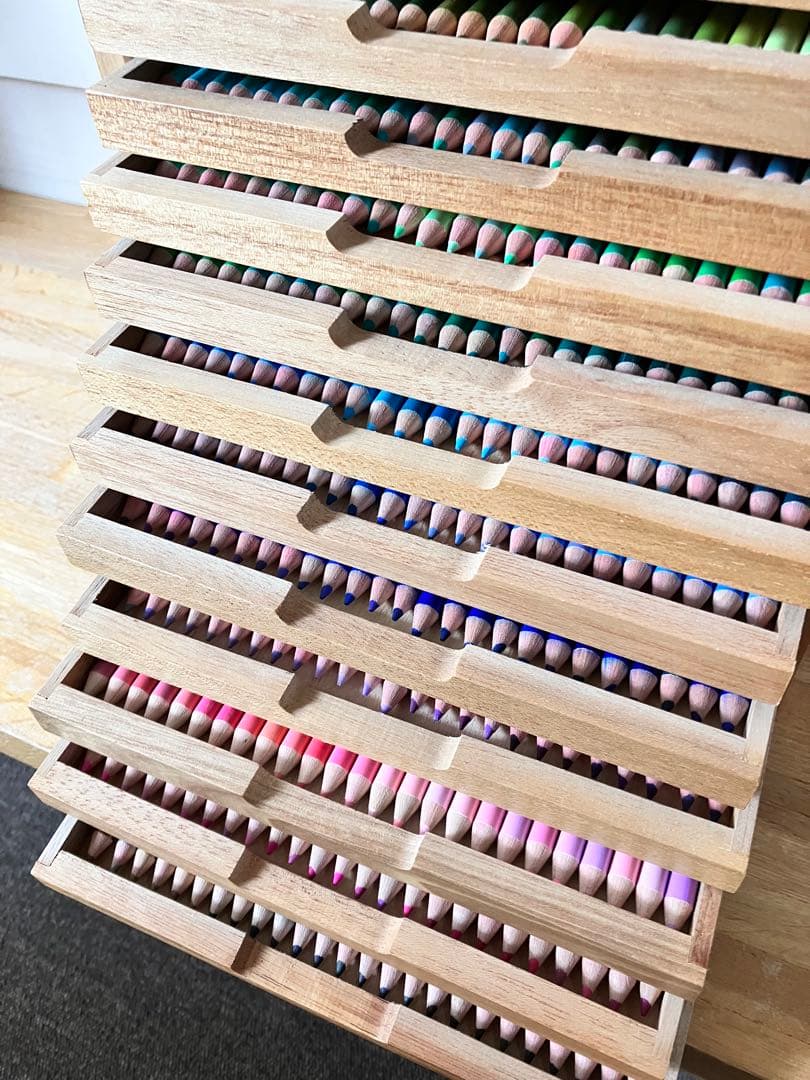 フェリシモ　色えんぴつ⭐️木製ケース付⭐️訳アリ品特価