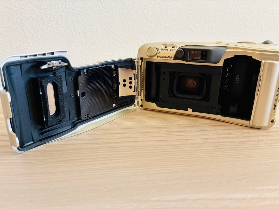 hana　オリンパス μ[mju:] ZOOM 140 DELUXE