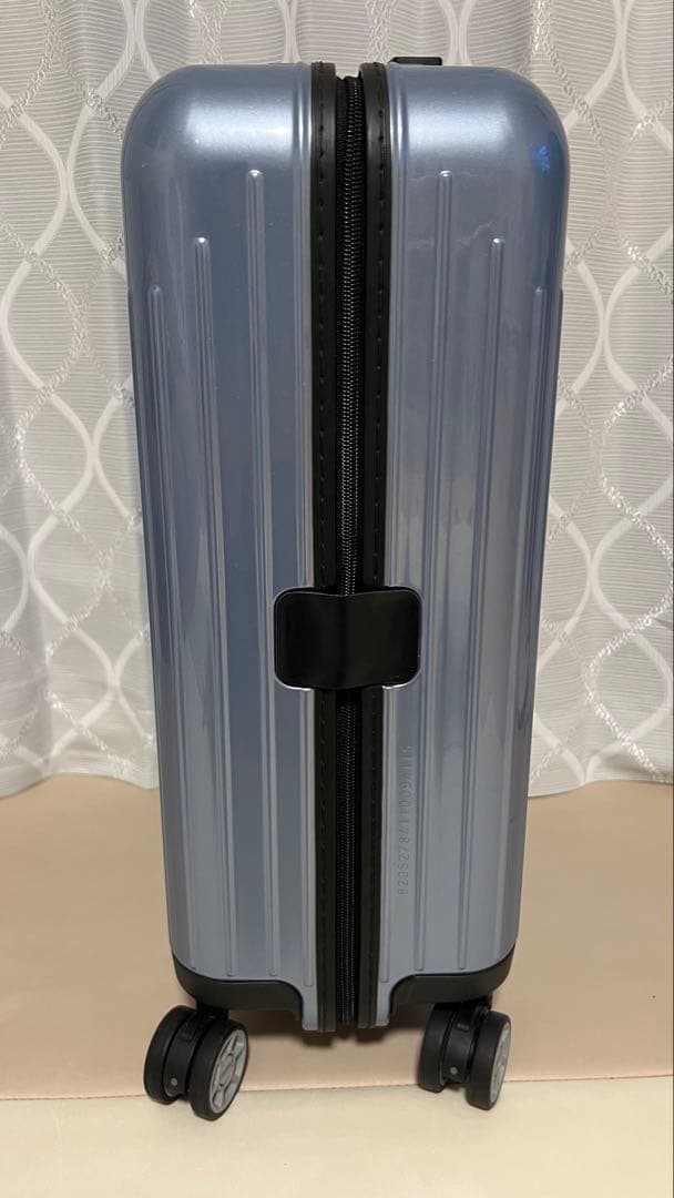 RIMOWA リモワ サルサエアー ライトブルー キャリーケース 33リットル