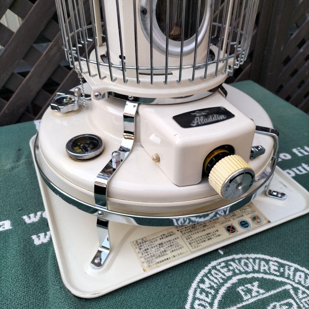 アラジン メン テナンス済。純正芯交換済。取り扱い説明書。ベージュ