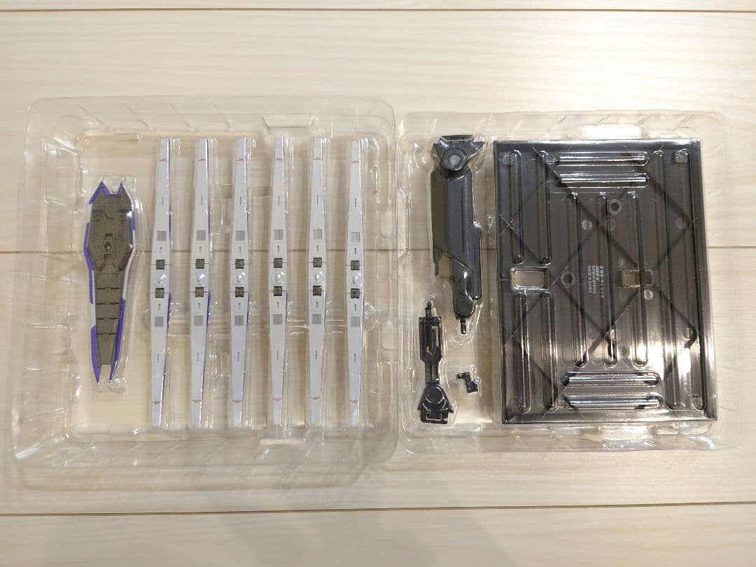 メタルロボット魂 Hi-ν ガンダム Exclusive Edition