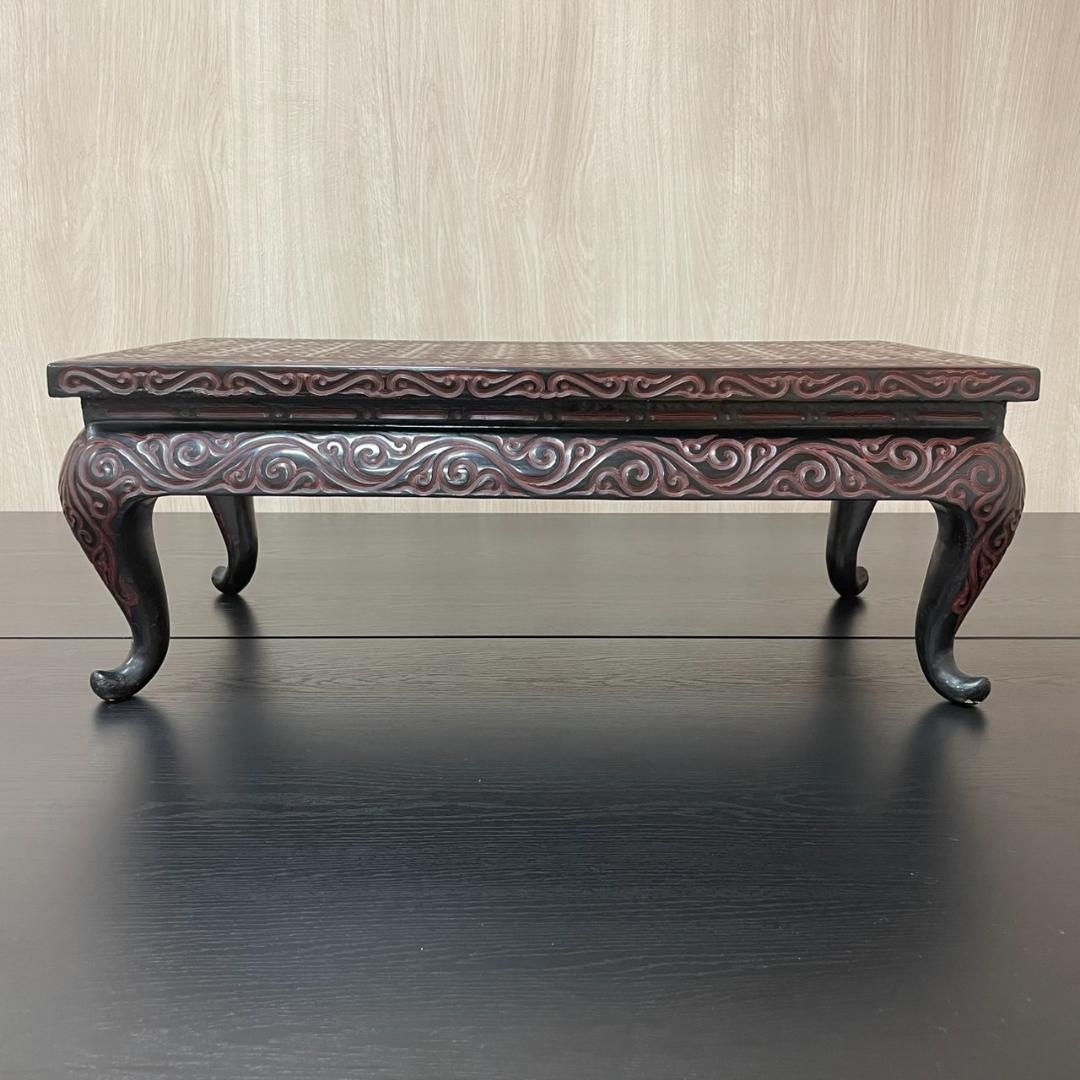 中国古玩 唐物 堆黒倶利彫紋大型平卓 宣徳年製 花台 中国美術 骨董古美術