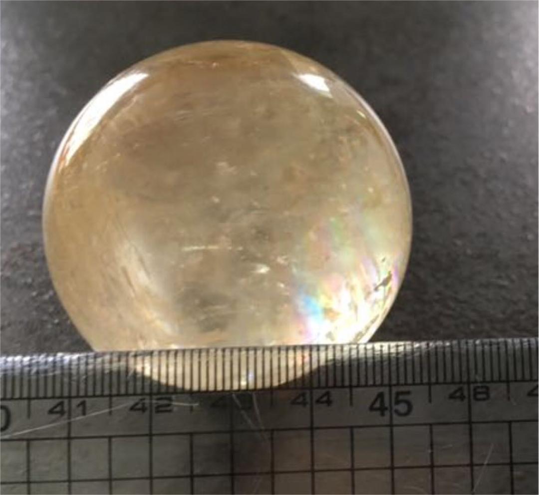 虹入り カルサイト丸玉55mm イエロー