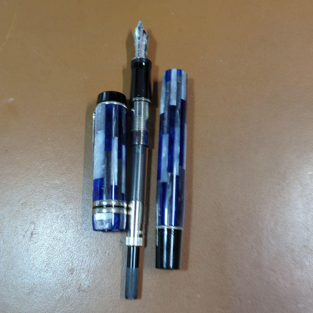 パ−カ− 限定仕様(青と白のマーブル模様 )万年筆