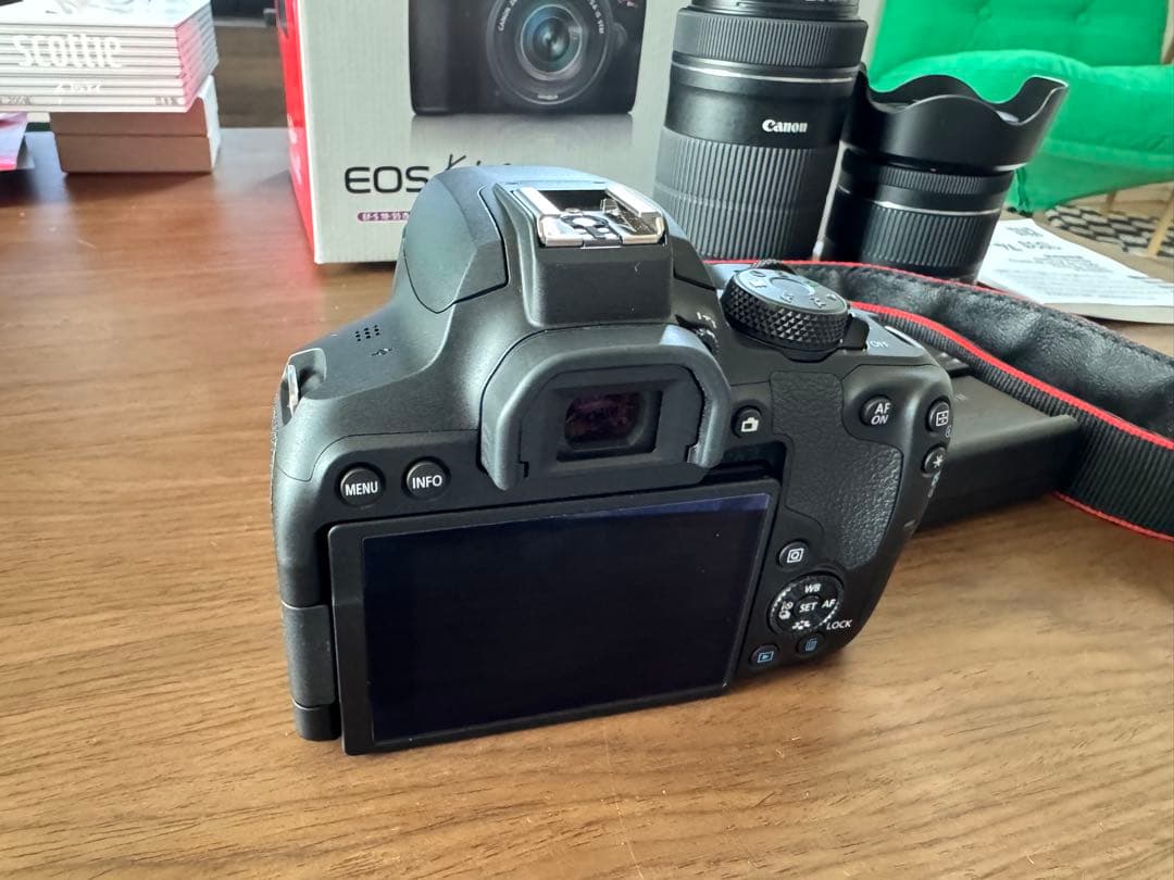 Canon 一眼レフ EOS Kiss X10i ダブルズームキット