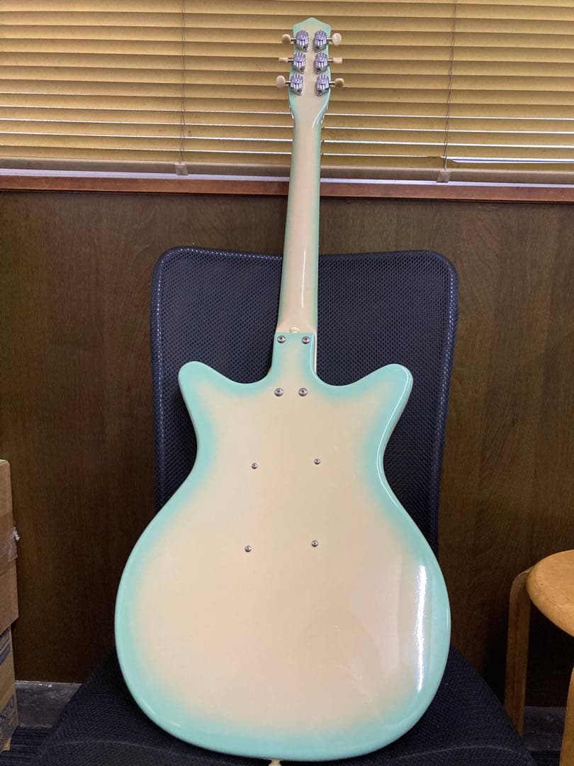 かわかっこいいダンエレクトロ 59DCビグスビー改