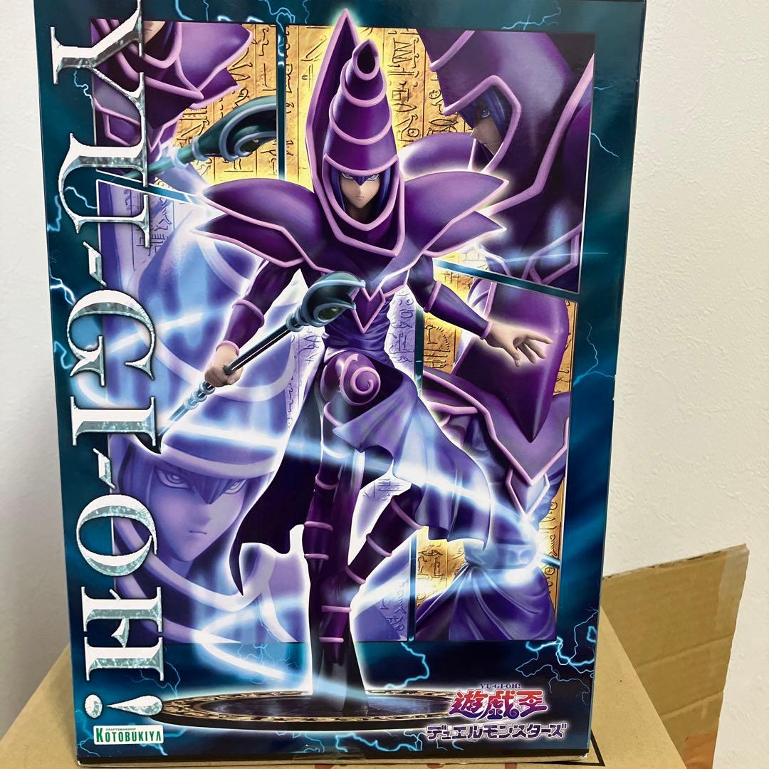 遊戯王ブラック・マジシャン フィギュア