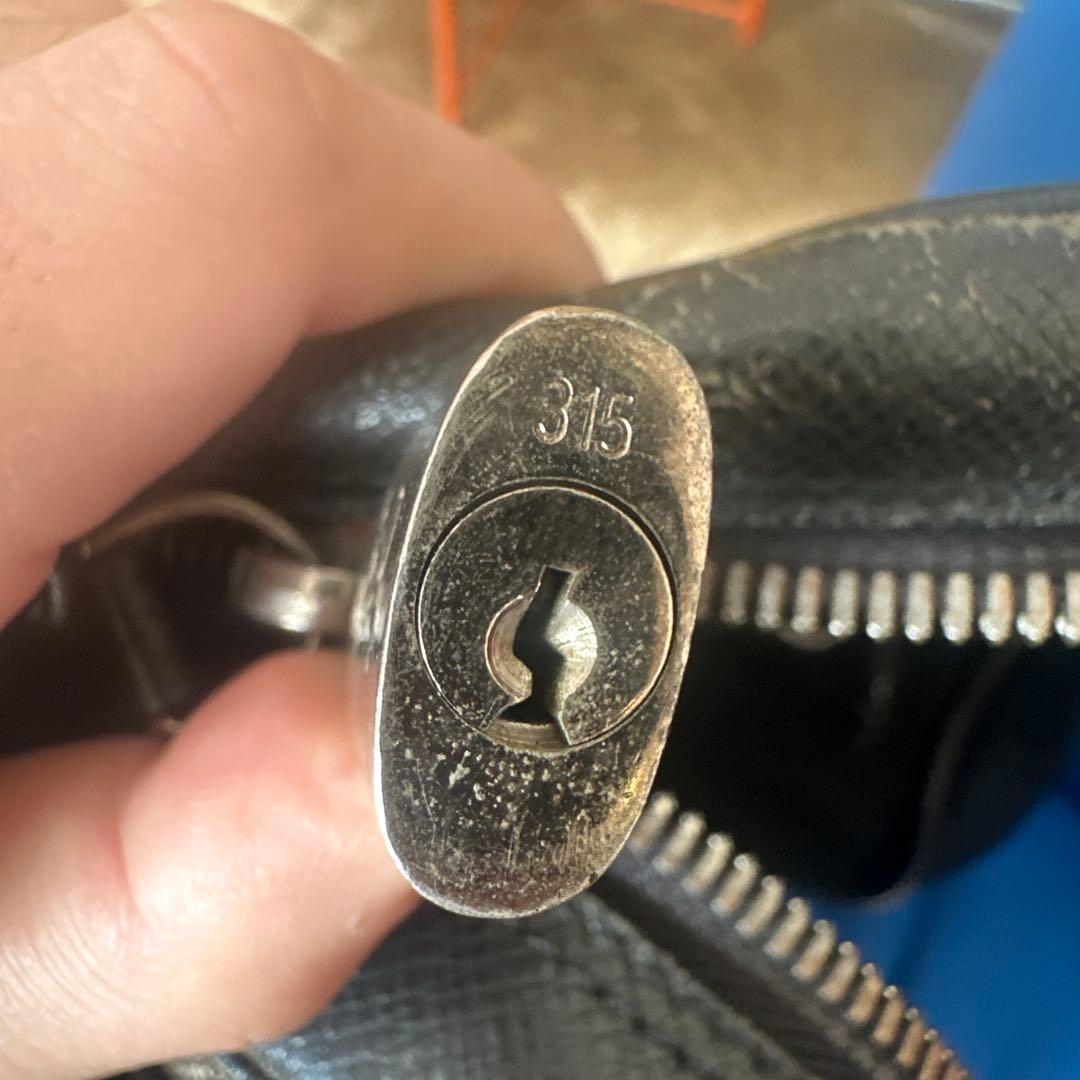 ルイ・ヴィトンLouis Vuitton ビジネスバック