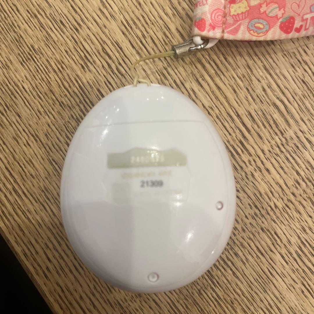 デジタルペット 卵型 ピンクと白