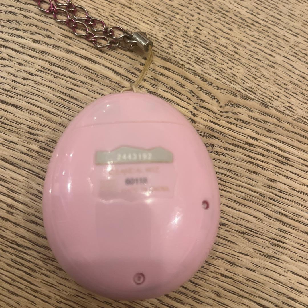 デジタルペット 卵型 ピンクと白