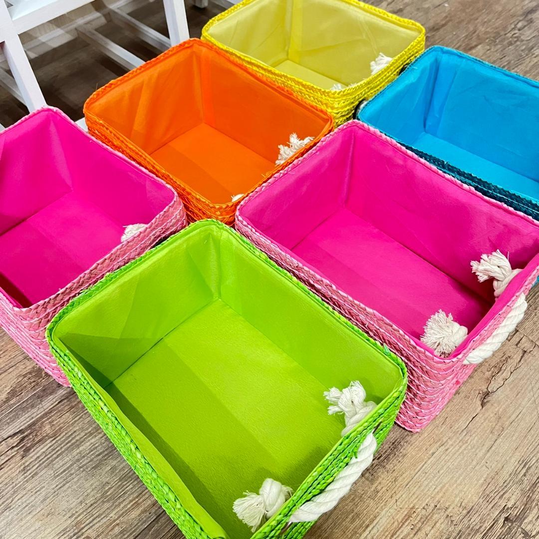 こう　ブックラック　マガジンラック　本棚　収納　チェスト