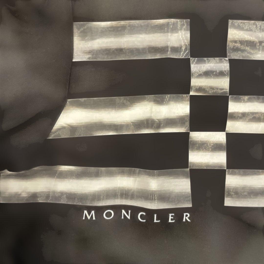 ニック 　MONCLER ブラック Tシャツ グラフィック