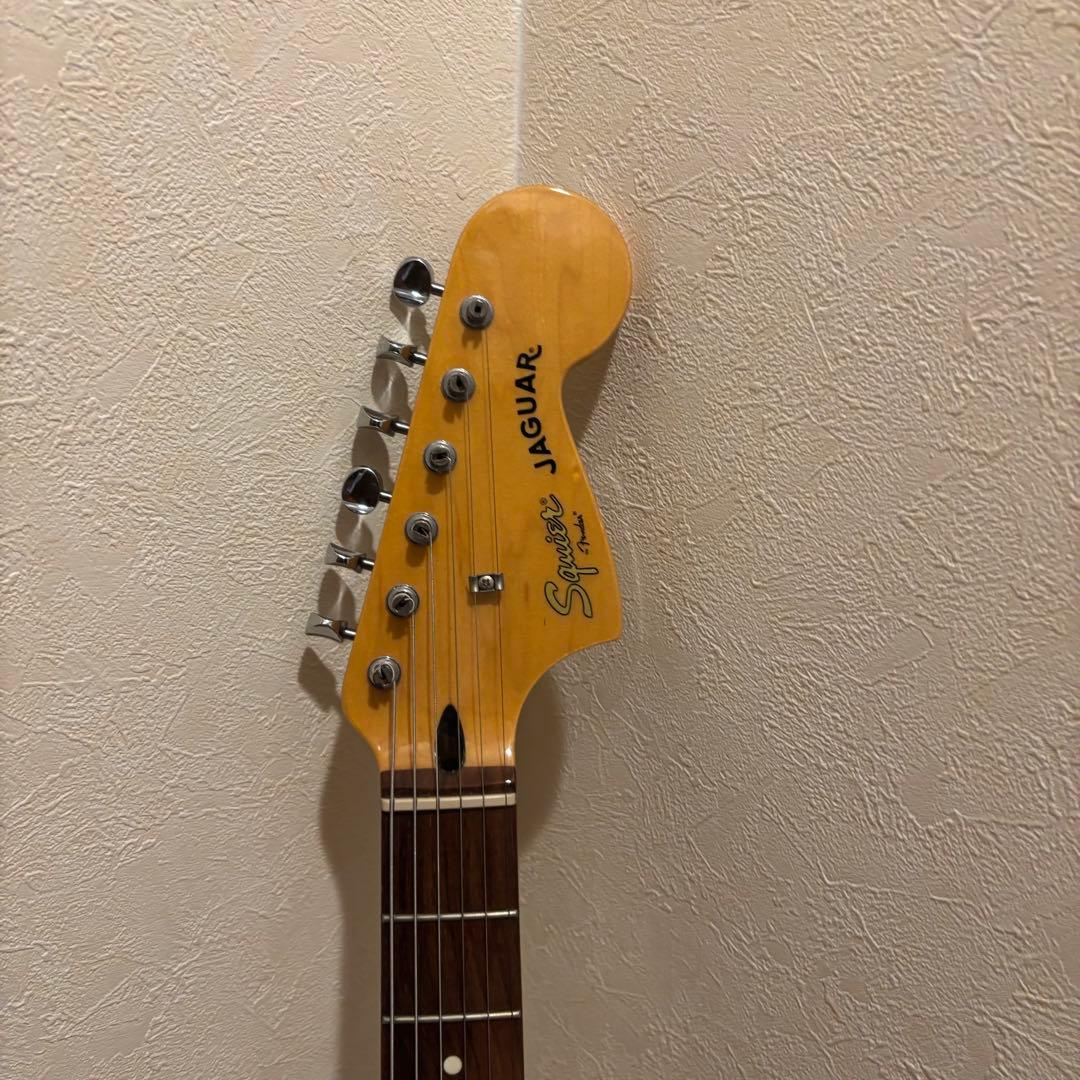 く*ち様 Squier by Fender Jaguar