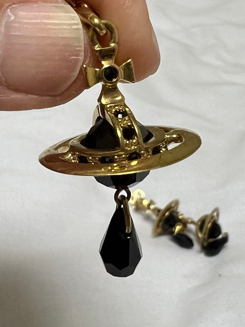 ヴィヴィアンウエストウッド　ピアスとネックレス