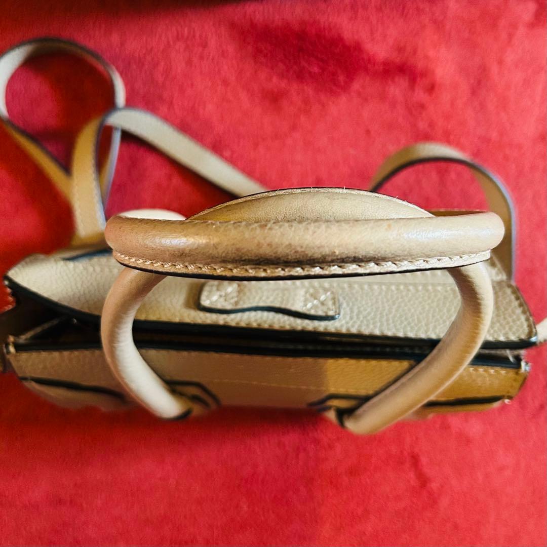 グレー レザー ハンドバッグ ショルダー付 ラゲージナノ ショッパー ベージュ