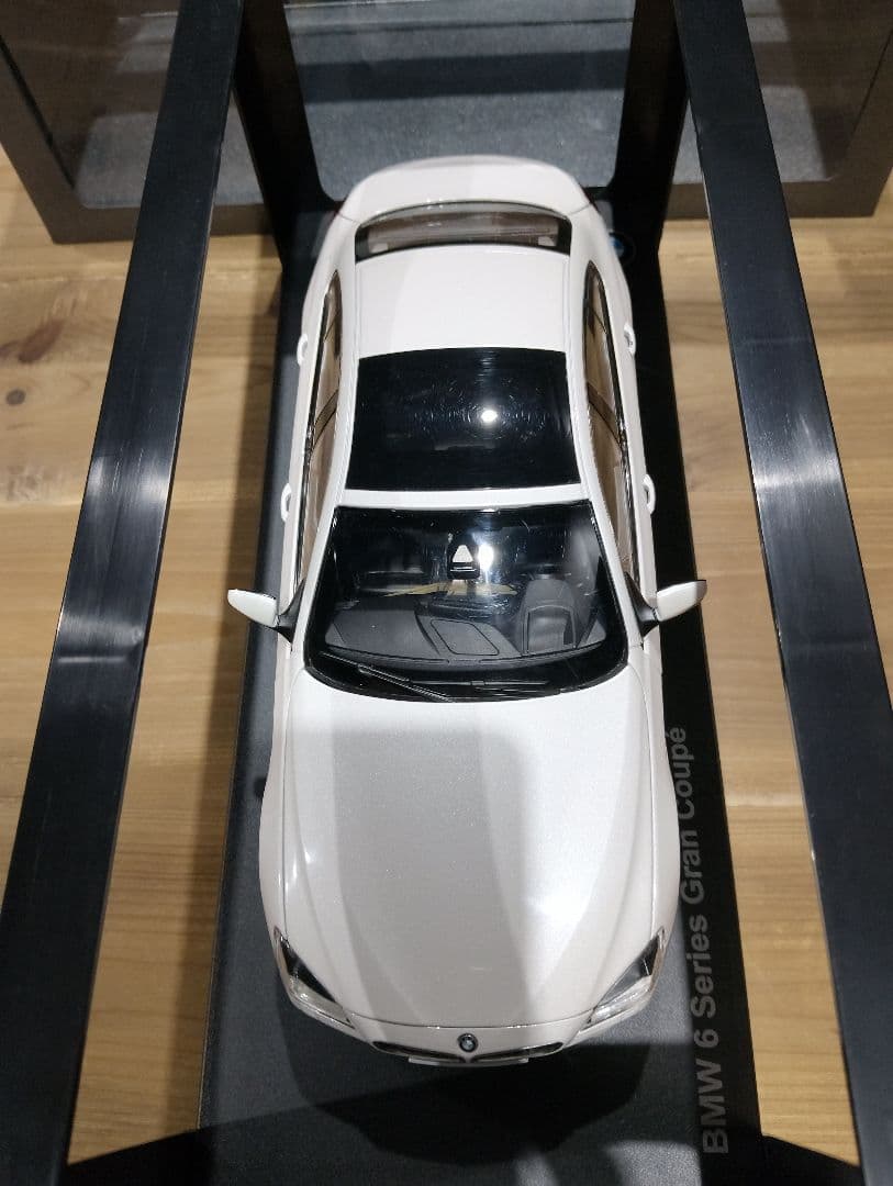 1/18 BMW 6シリーズ　グランクーペ　ディーラー品　ミニカー　ホワイト