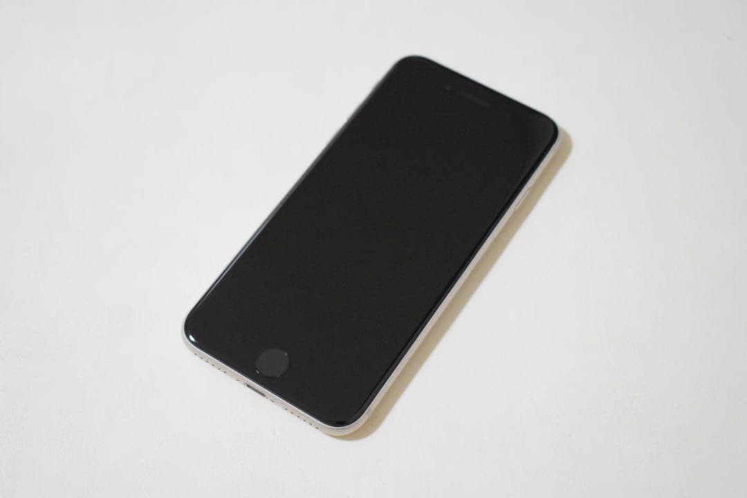 当日発送 新品 iPhone SE 3 スターライト 64gb SIMフリー