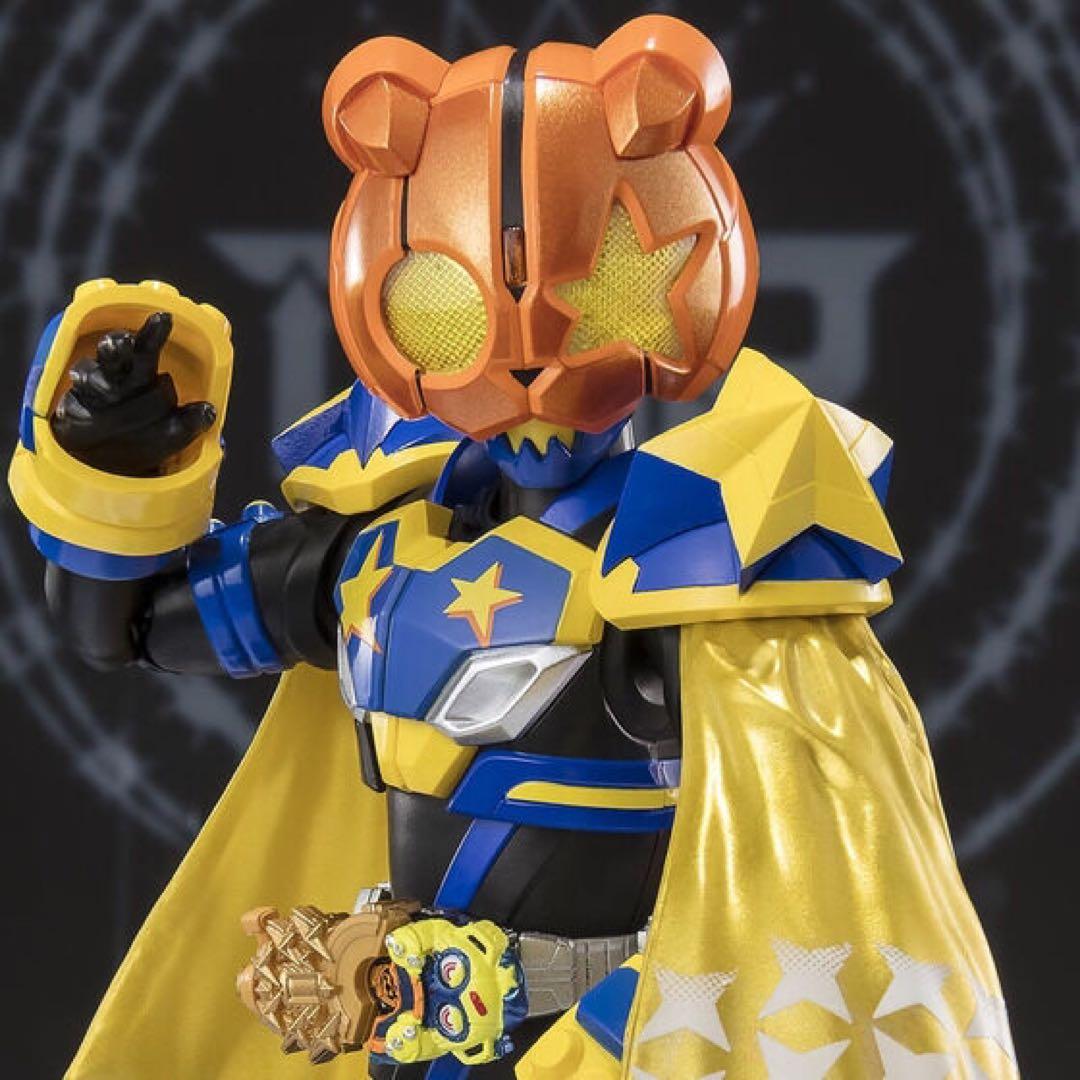 ピンクの猫　Figuartsパンクジャック フィーバーモンスターフォーム