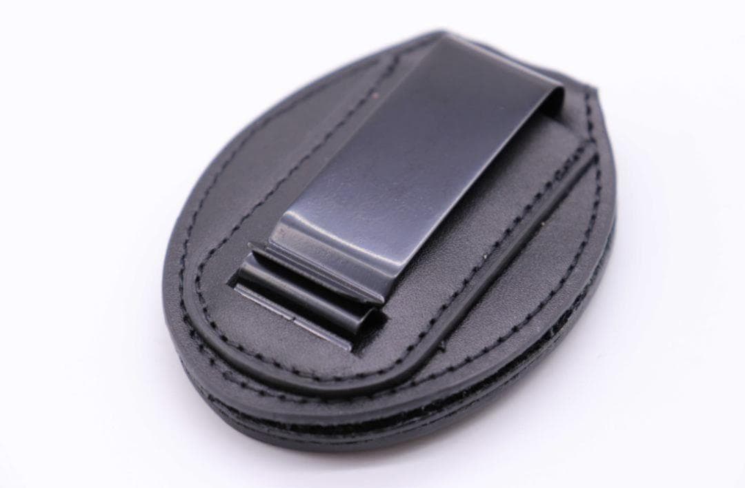 新品 FBI バッジ レザーケース レプリカ クリップ チェーン付 嵌込型