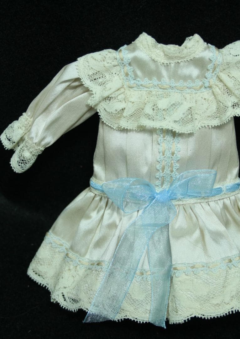 ◎新品◎タグ付き美品　27～28cm　ビスクドール用　シルクドレス フランス製