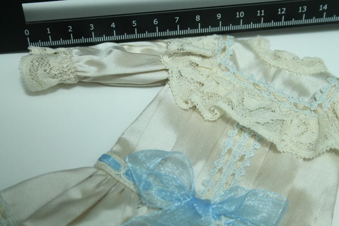 ◎新品◎タグ付き美品　27～28cm　ビスクドール用　シルクドレス フランス製