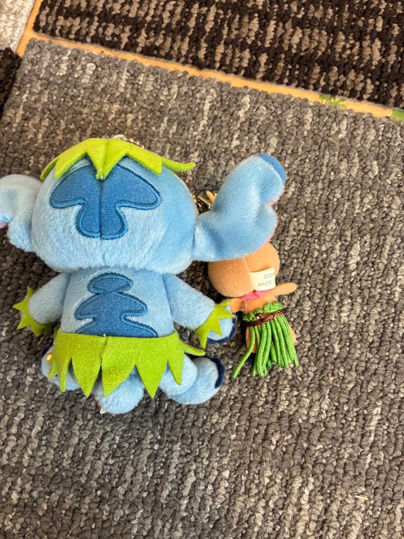 スティッチ　スクランプ　ぬいぐるみキーチェーン　ハワイアン　ディズニー