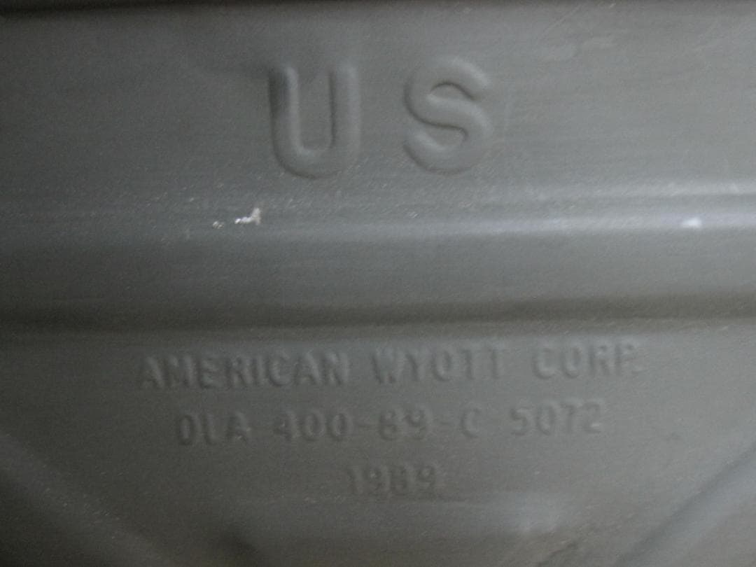 米軍放出 フードコンテナ 、カトラリー、ケース　中古品