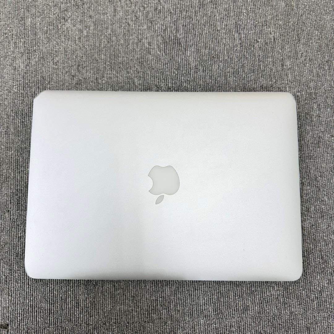 MacBook Air 2015 13インチ4GB/128GBシルバー