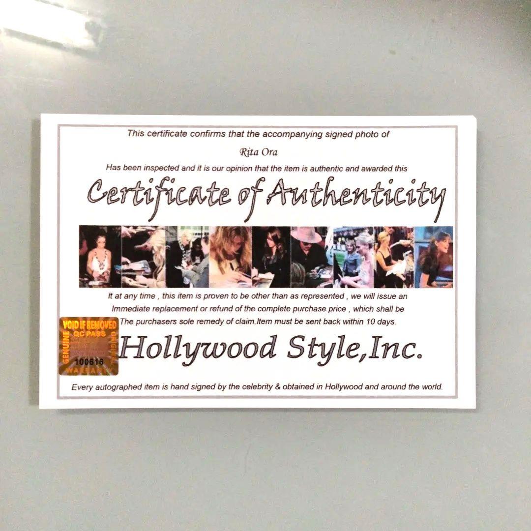 リタ・オラ直筆サイン入り超大型写真…Rita Ora