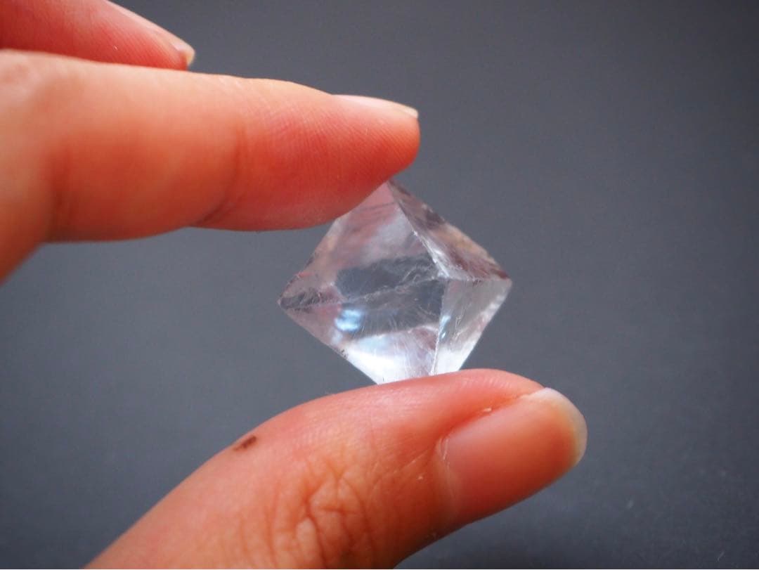 フローライト　八面体　イリノイ産　蛍石　天然石　原石　鉱物標本　鉱石 【C1】