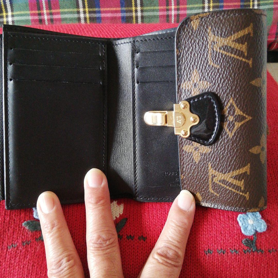 ルイヴィトン三つ折り財布。