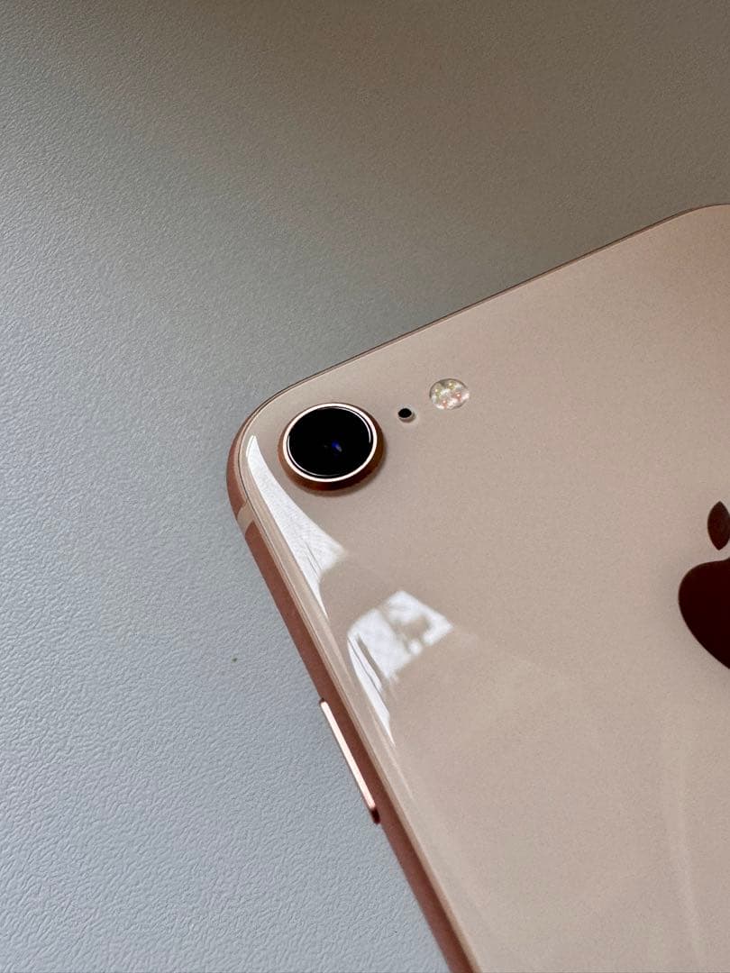 【超美品】Apple iPhone 8 ゴールド 64GB バッテリー残100%