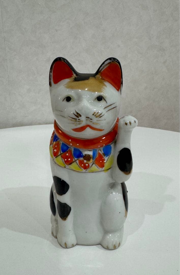 古い招き猫    ^.  ̫ .^ฅ゛